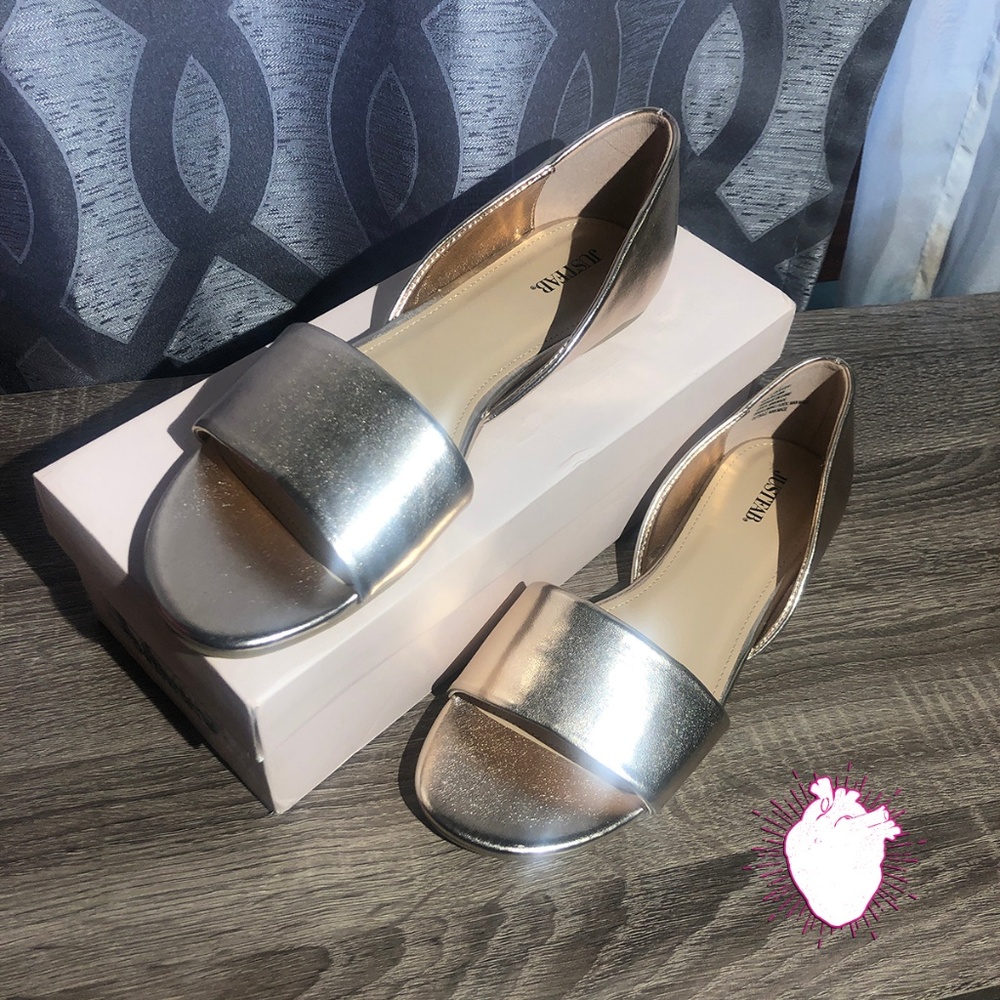 NWOT JustFab Metallic Rose Gold